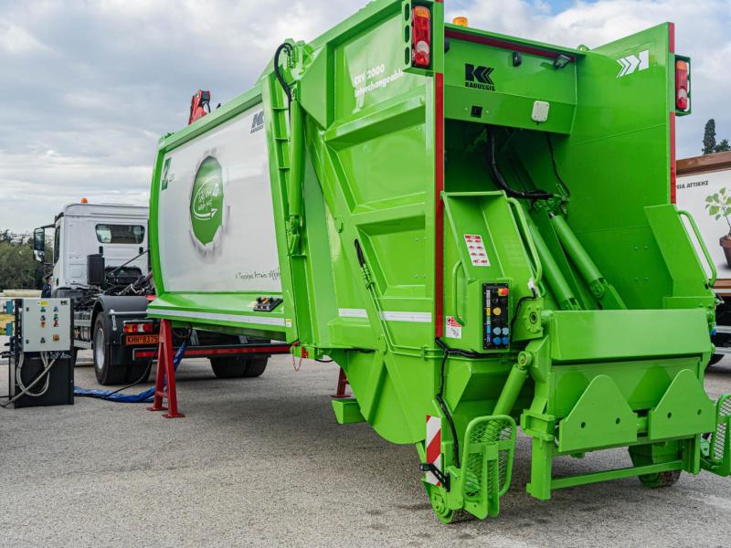 Interchangeable Refuse Collection Mechanism to Serve Paper Recycling 